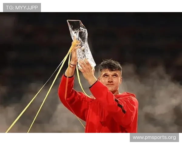 德约:谈眼睛问题可能会削弱门希克胜利的意义坚持输球不找借口赢得外界尊重